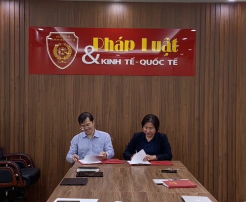 Ceremony of signing of cooperation agreement between Institute of Business Innovation Accelerator and Institute of International Economics and Law